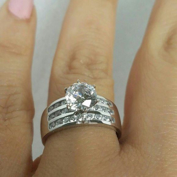 New 2.85 Ct 14k white Gold Round Engagement Ring - Picture 3 of 8