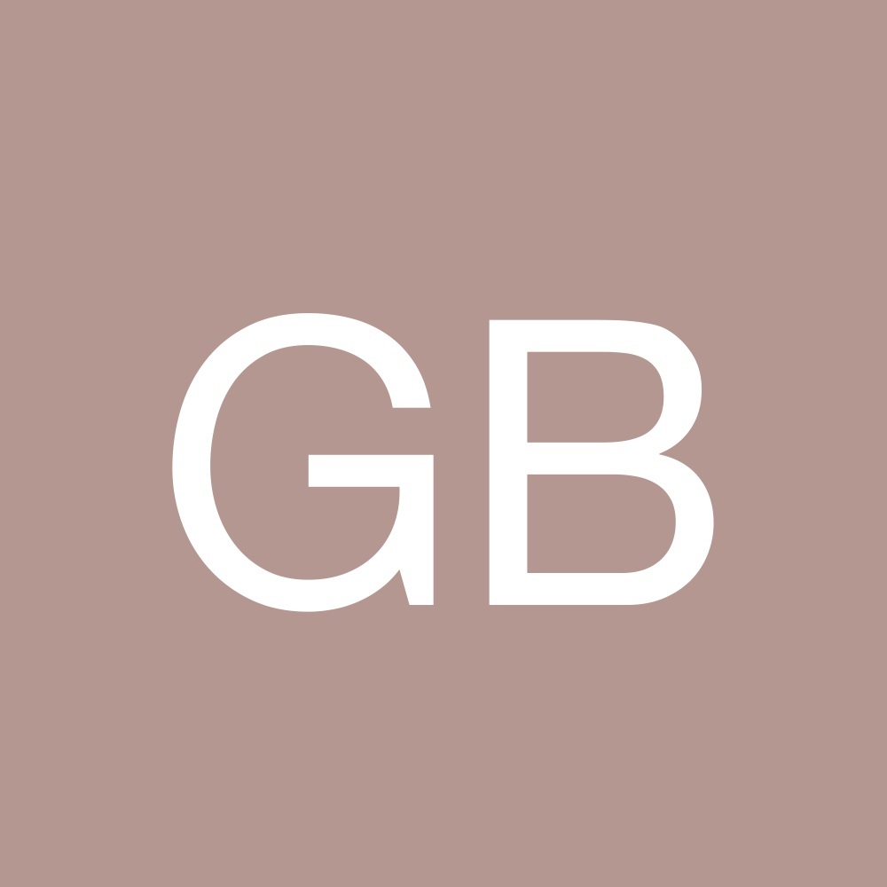 Meet your Posher, Gabriela
