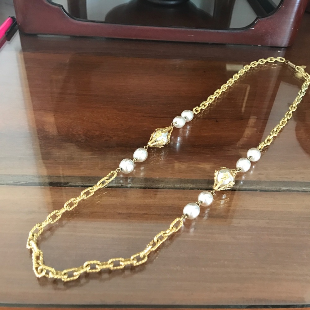 Miriam Haskell long gold pearl necklace