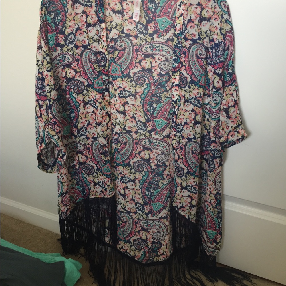 Size M cardigan, paisley print with fringes