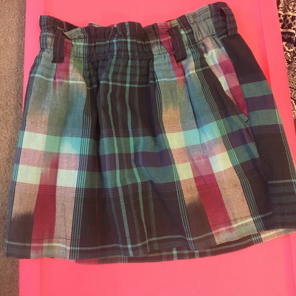 Cute plaid skirt with elastic stretch waistband!