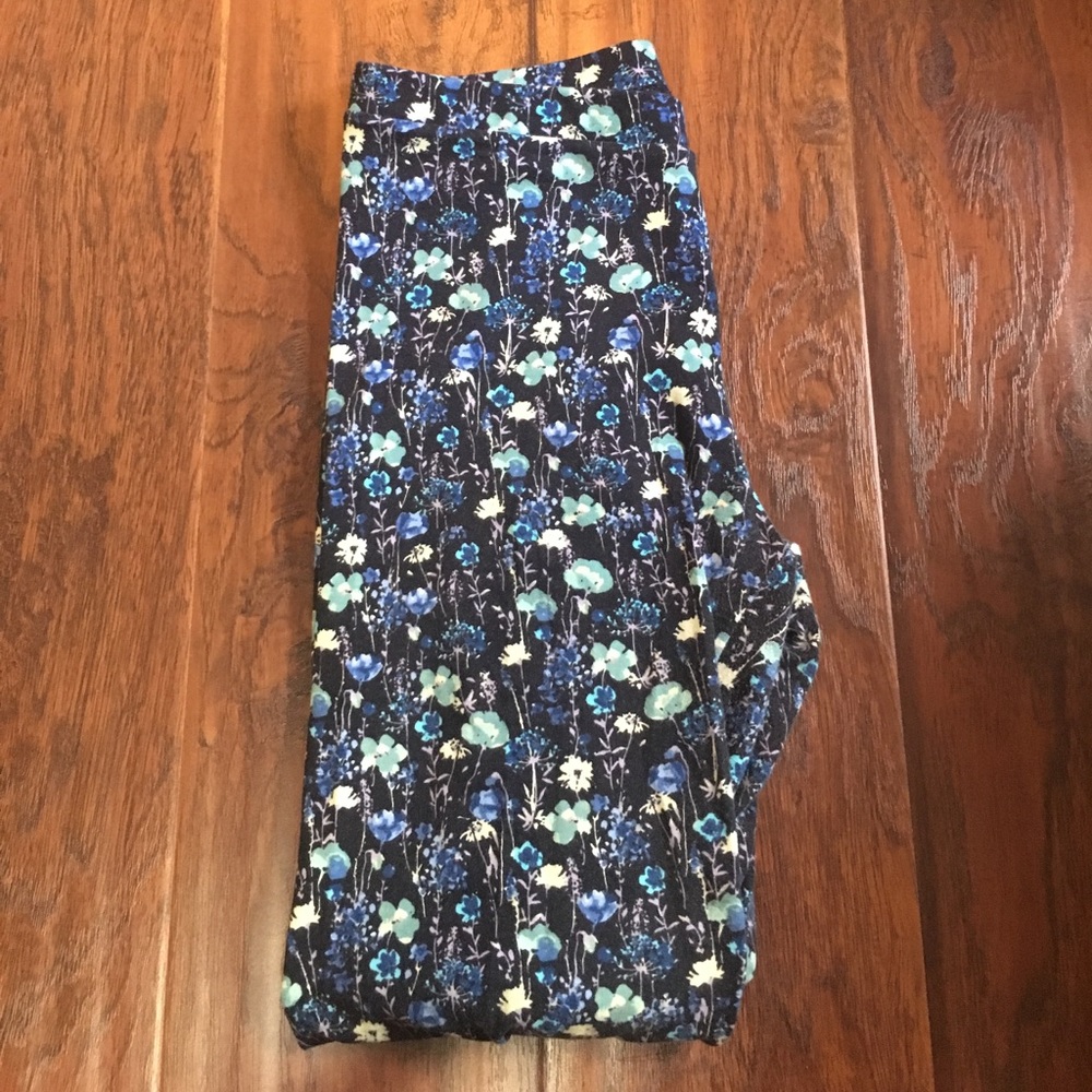 Lauren Conrad floral leggings, size small