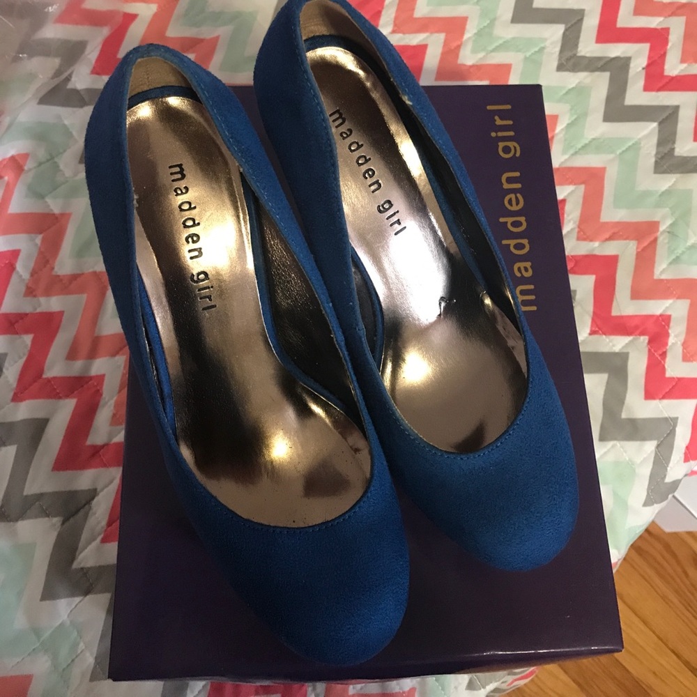 Wedge shoes