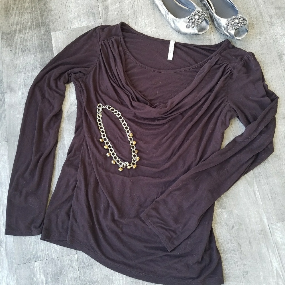 Brown knit long sleve shirt