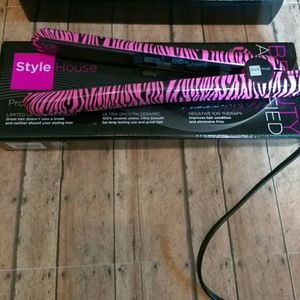Stylehouse straightener