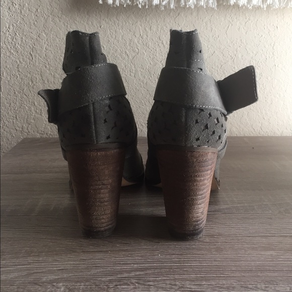 Betsey Johnson Gray Booties - Picture 3 of 4