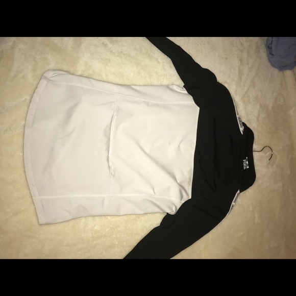 VS Pink ultimate quarter zip - Picture 2 of 3