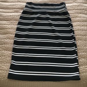 Lularoe skirt