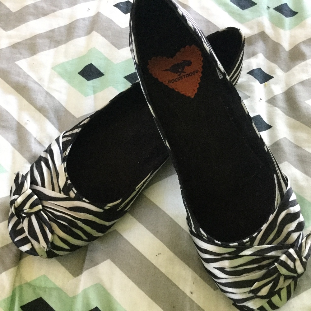 Rocket dog 6.5 Zebra Satin Flats!