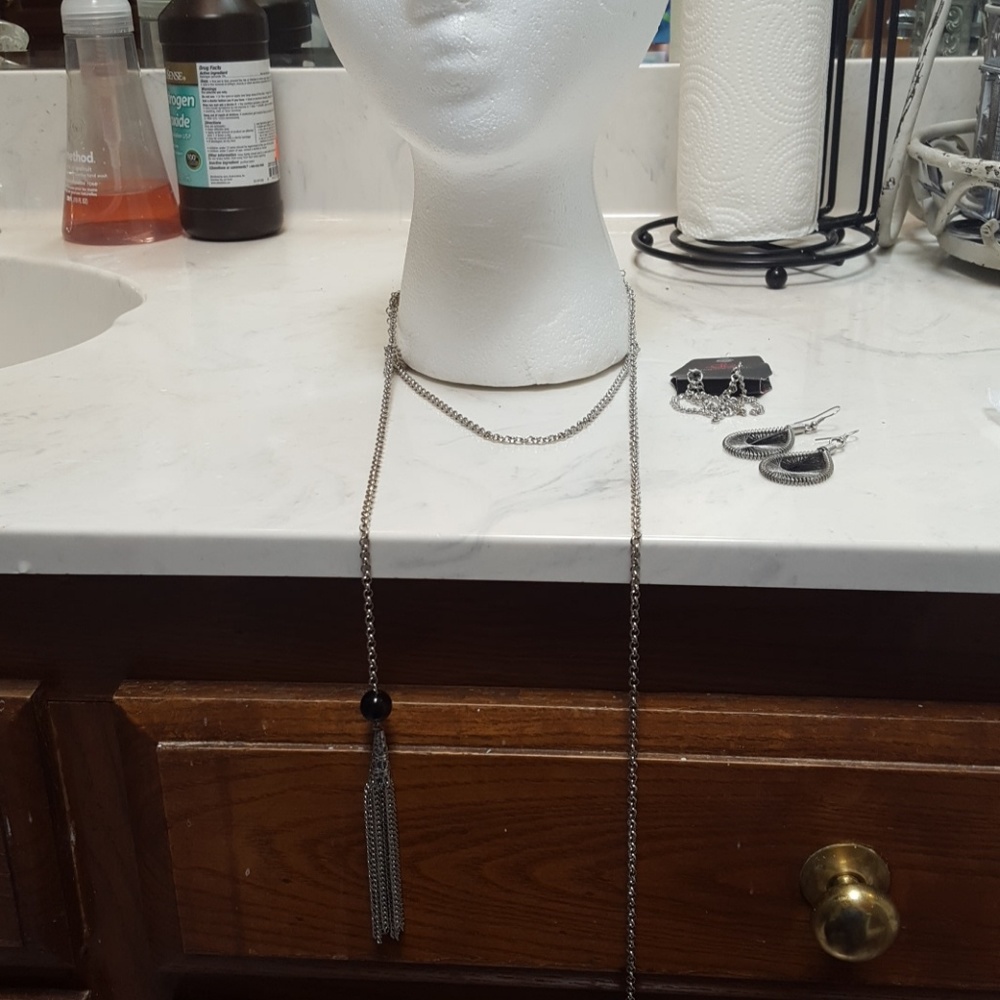 Paparazzi Necklace and Earring Set