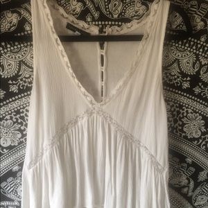 Kendall and Kylie Pacsun white top
