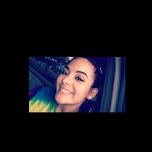 Meet your Posher, Alyssa