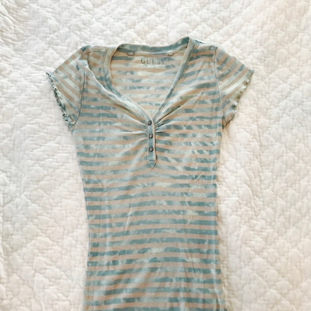 Guess top