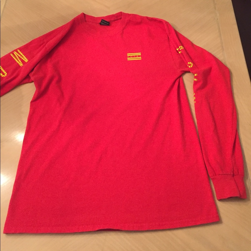 10 Deep Red "VCTRY Sport" long sleeve tee