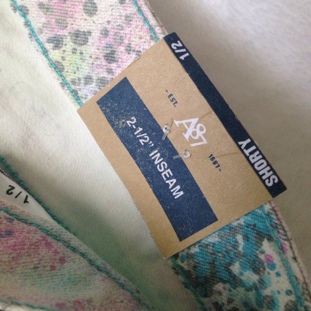 Aeropostale paint platter shorts - Picture 6 of 7