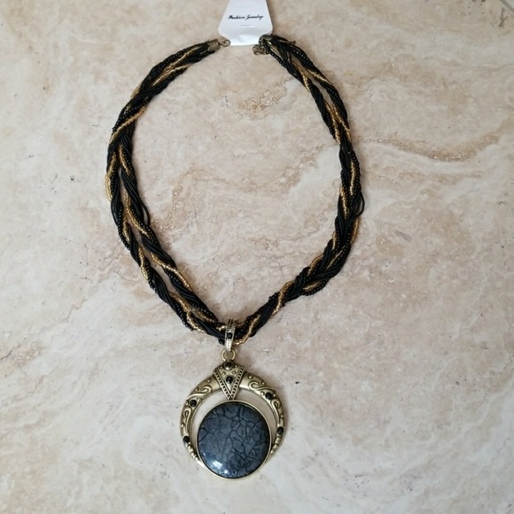 ❤GIFTED ❤🖤 BOHO FASHION NECKLACE 🖤 - Picture 2 of 2
