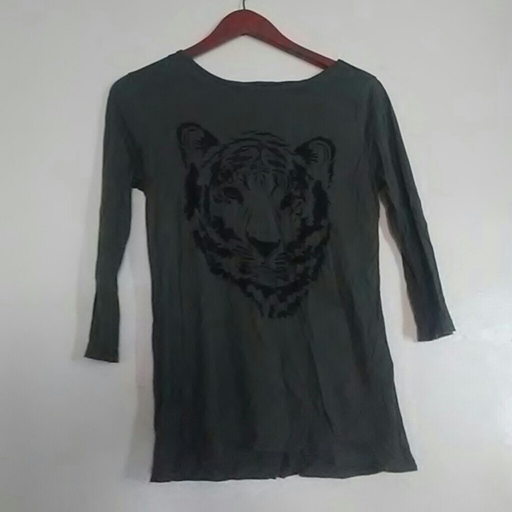 Long sleeve shirt