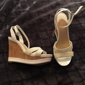 Gianni Bini white wedges