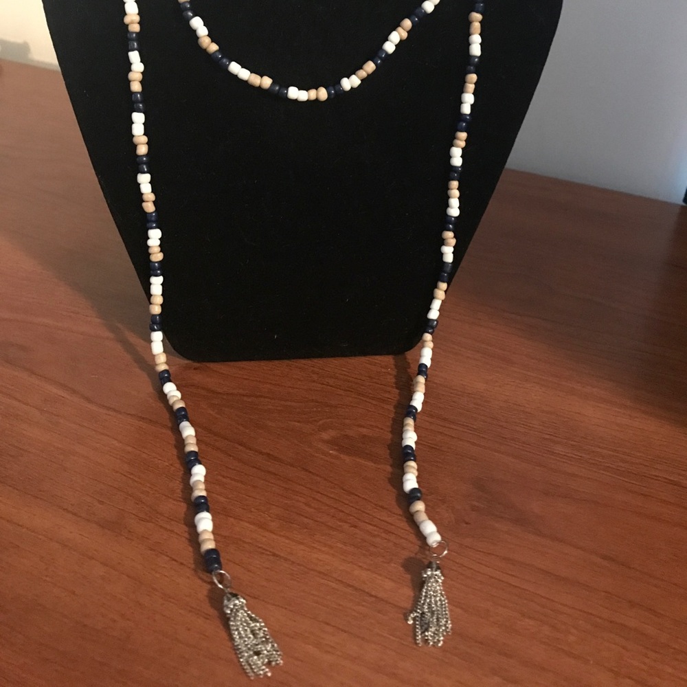 White, tan and blue wrap