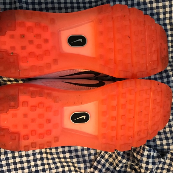 Nike AirMax - Picture 2 of 3