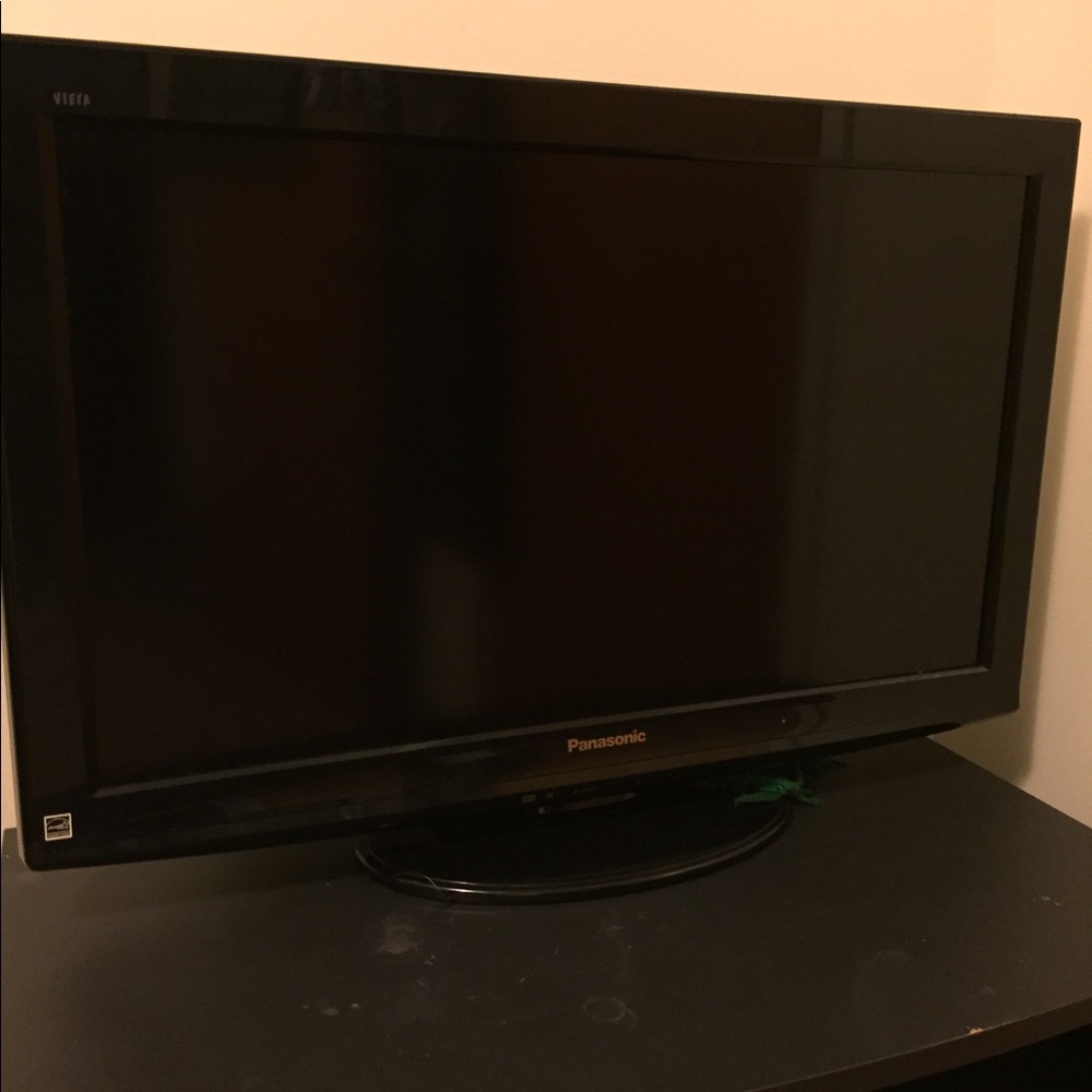 Panasonic 26" inch tv.