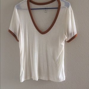 Light weight V neck //