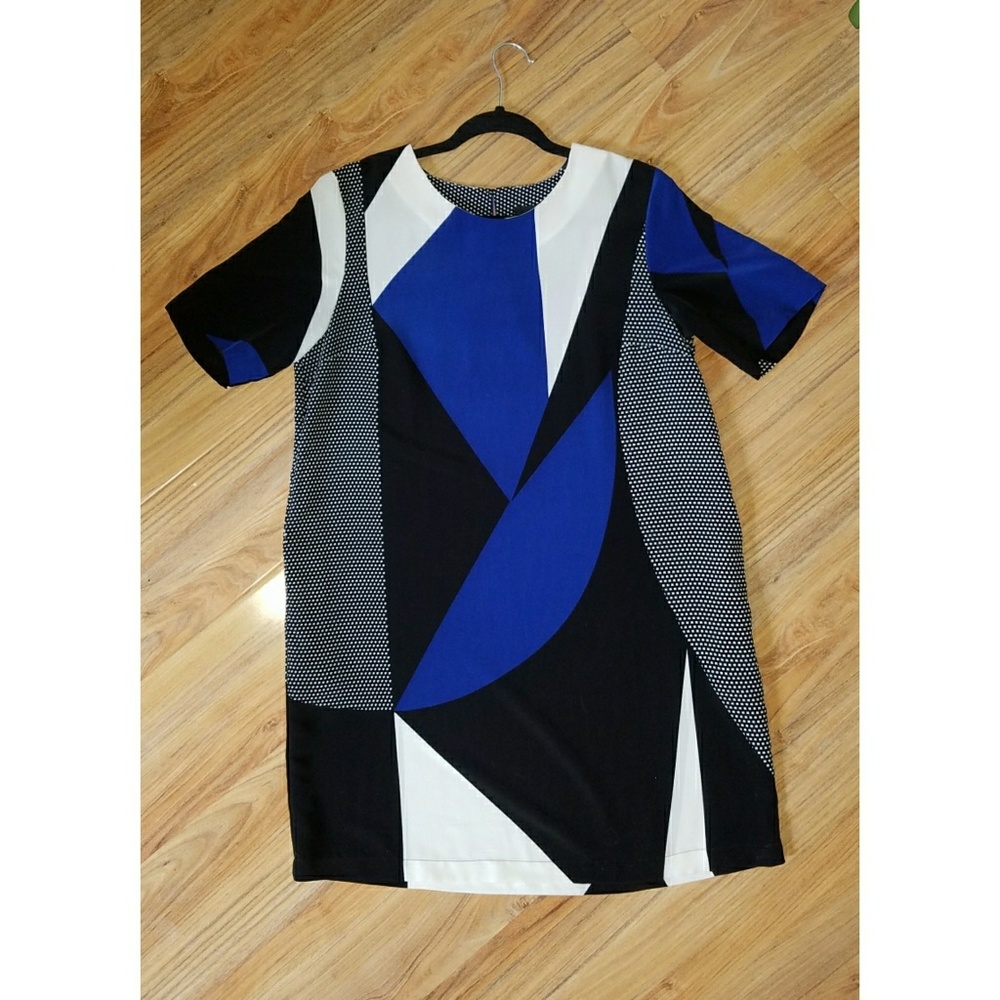 Abstract shift dress WITH POCKETS!