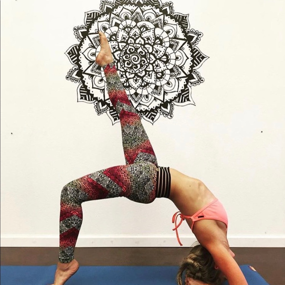 Cutebootylounge Pink Yellow and White Leggings