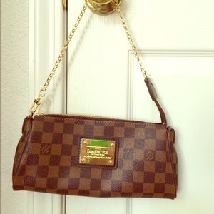 Louis Vuitton Eva clutch