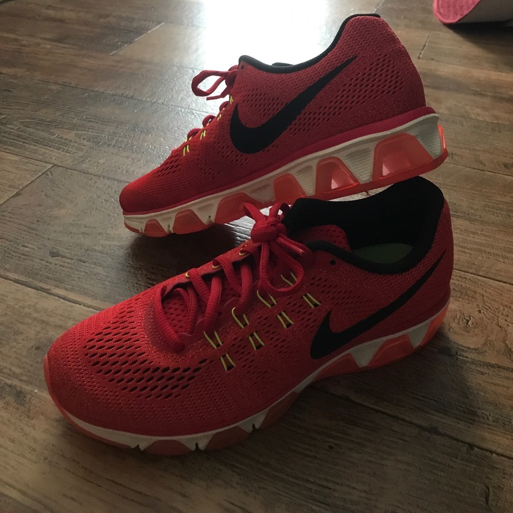 Nike Airmax: tailwind 8 (size 9)