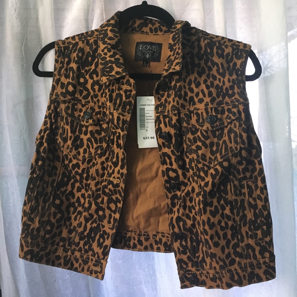 NWT Love Culture Leopard Vest - Size L