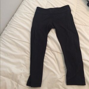 Ivivva cropped black leggings