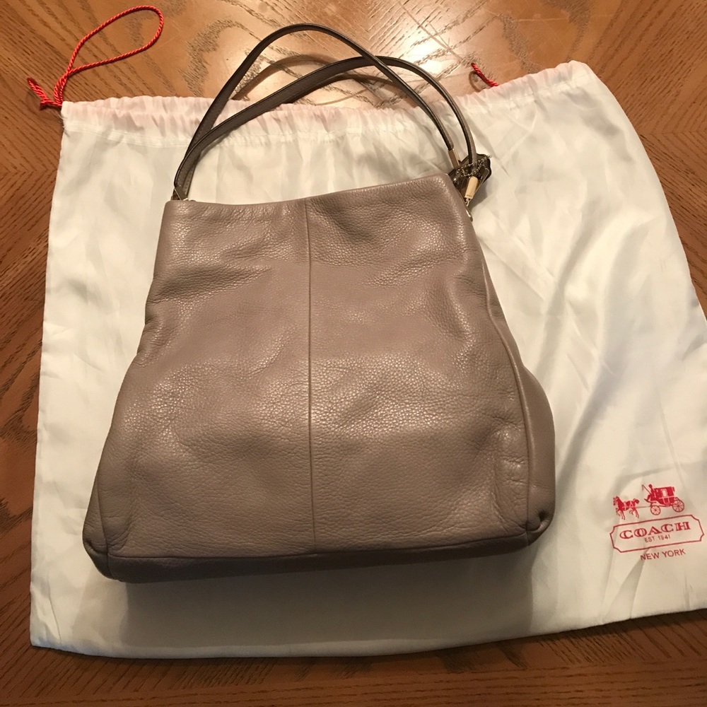 Coach Phoebe Shoulder