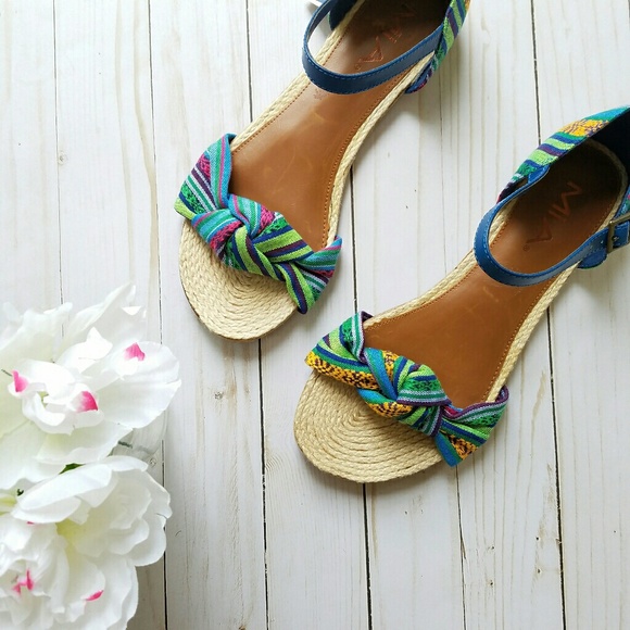Mia Shoes - MIA Knot Sandals