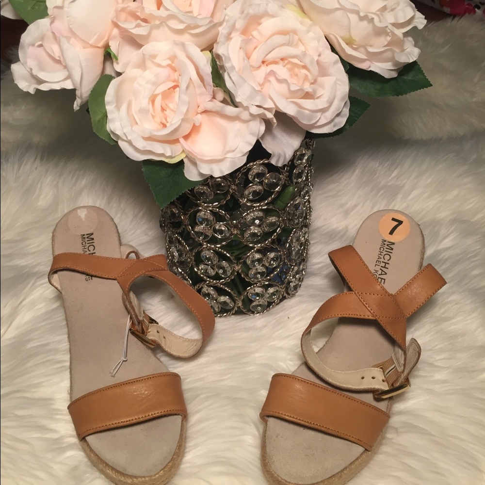 Micheal Kors wedges