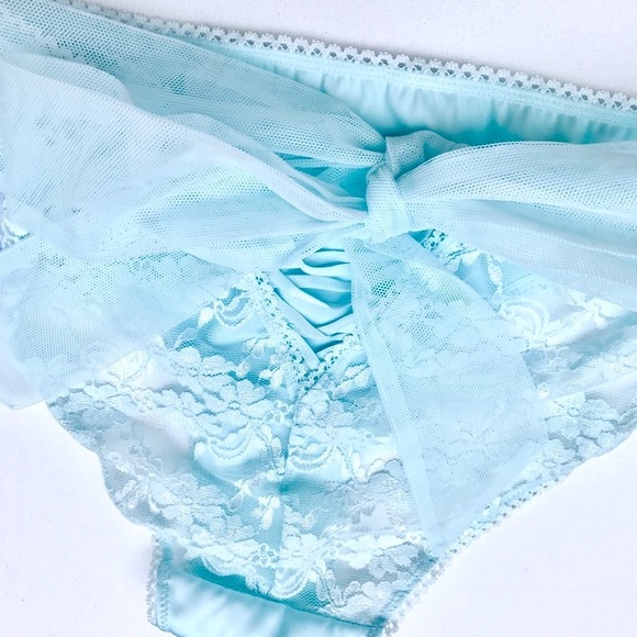 New Victoria’s Secret Bridal “Mrs" Panty - Picture 4 of 5