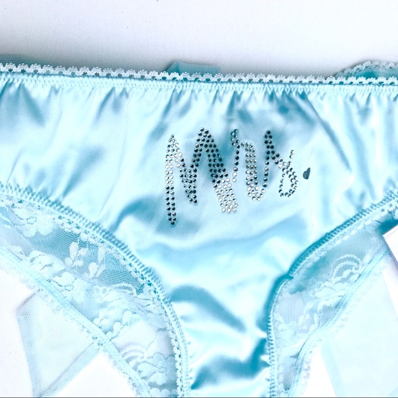 New Victoria’s Secret Bridal “Mrs" Panty - Picture 3 of 5