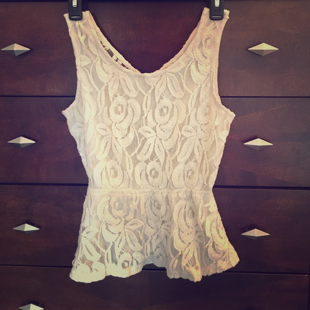 Lace sleeveless top