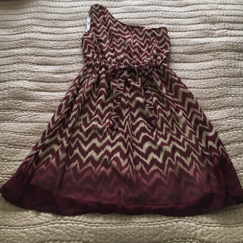 One shoulder dress