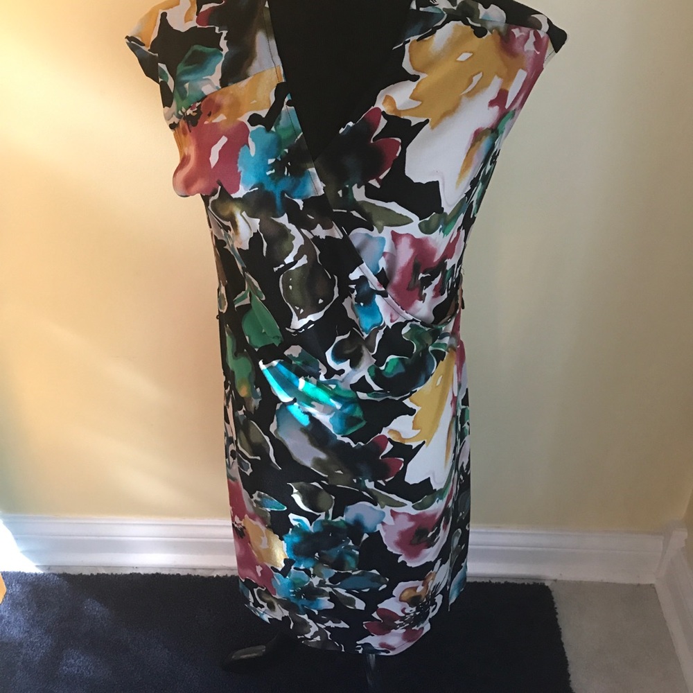 Floral Daisy Fuentes dress