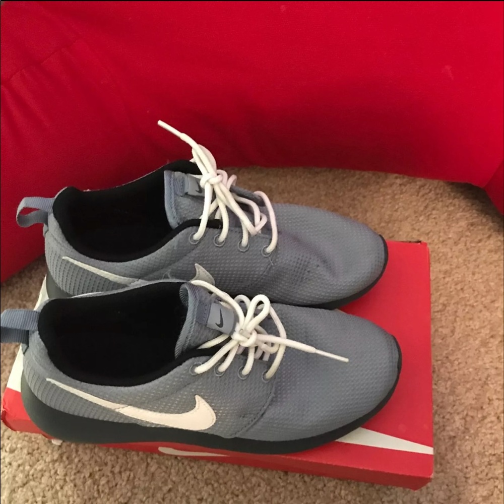 Nike Grey Rosherun