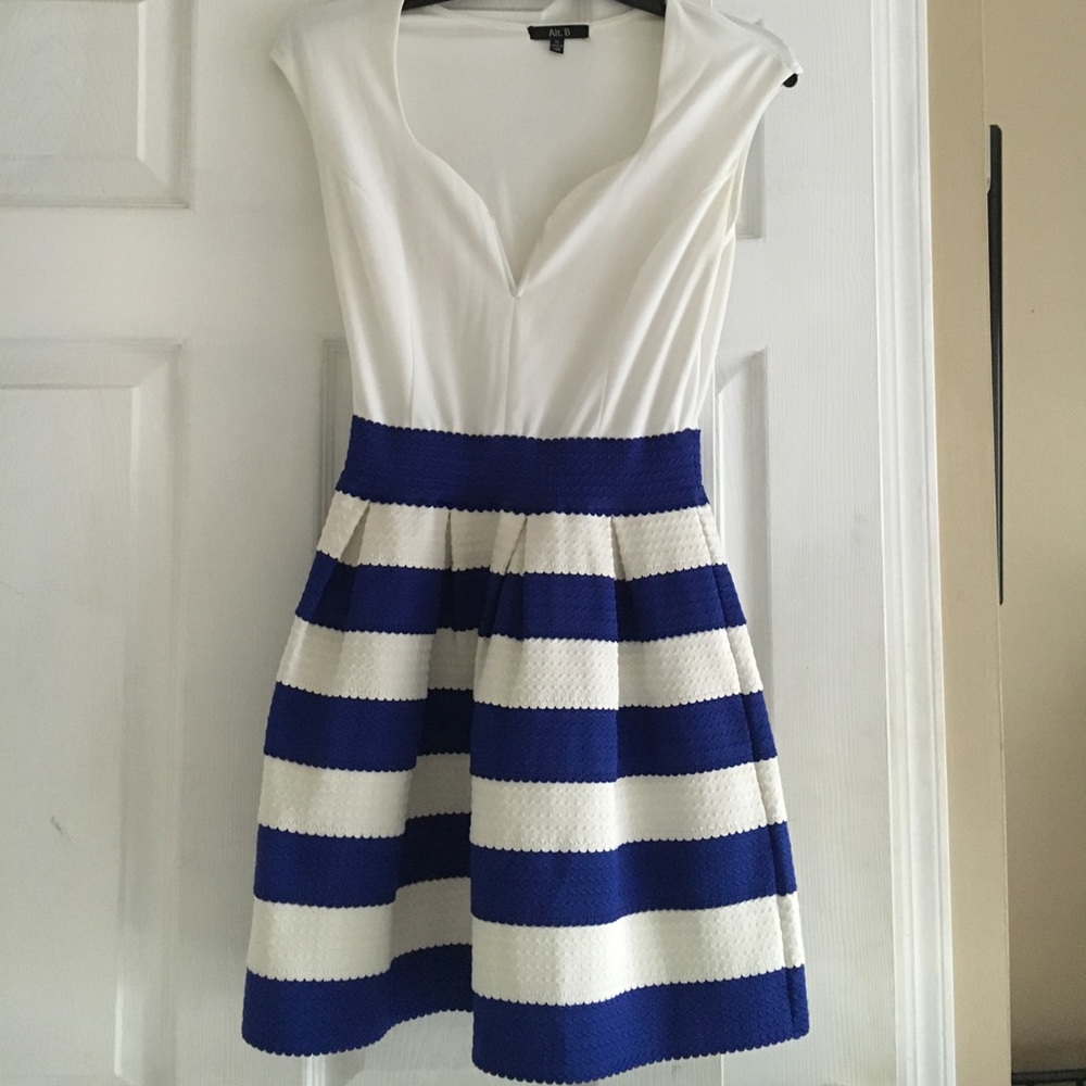 Alt B dress