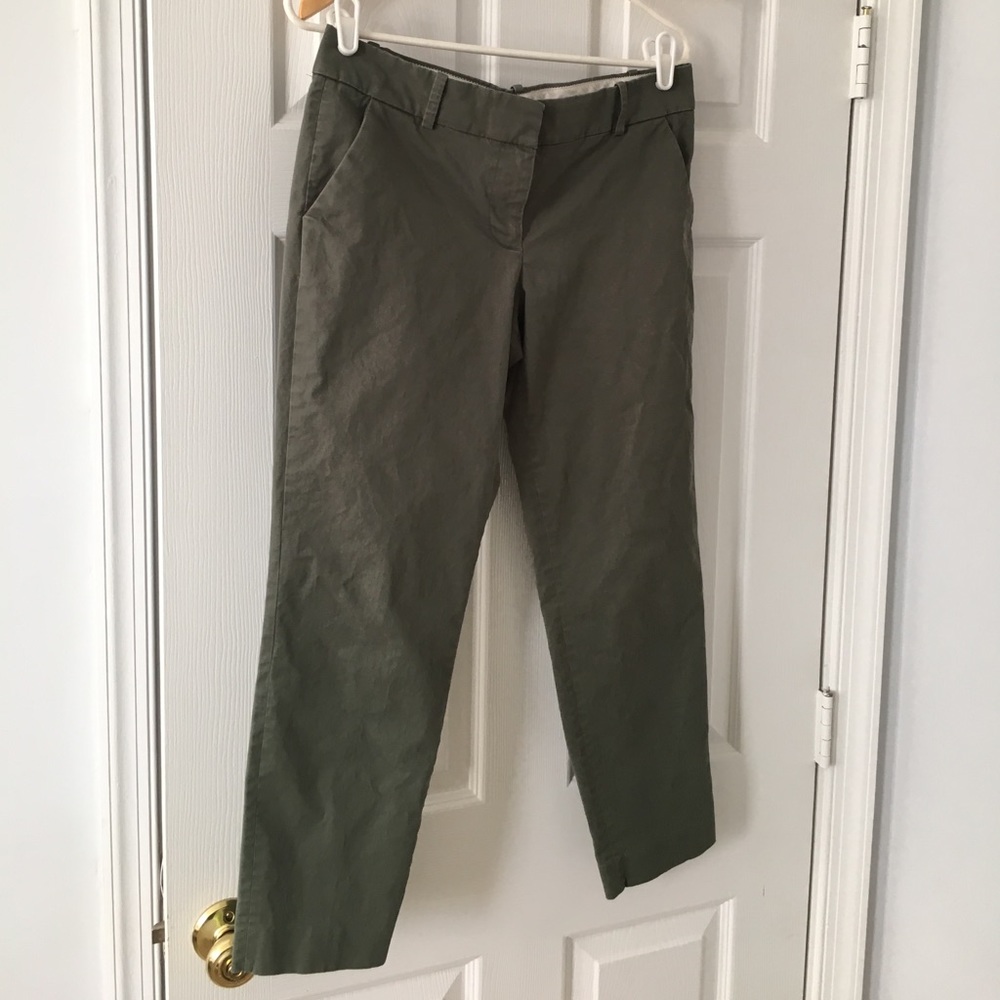 J Crew Green Khaki Chinos (Capri length)