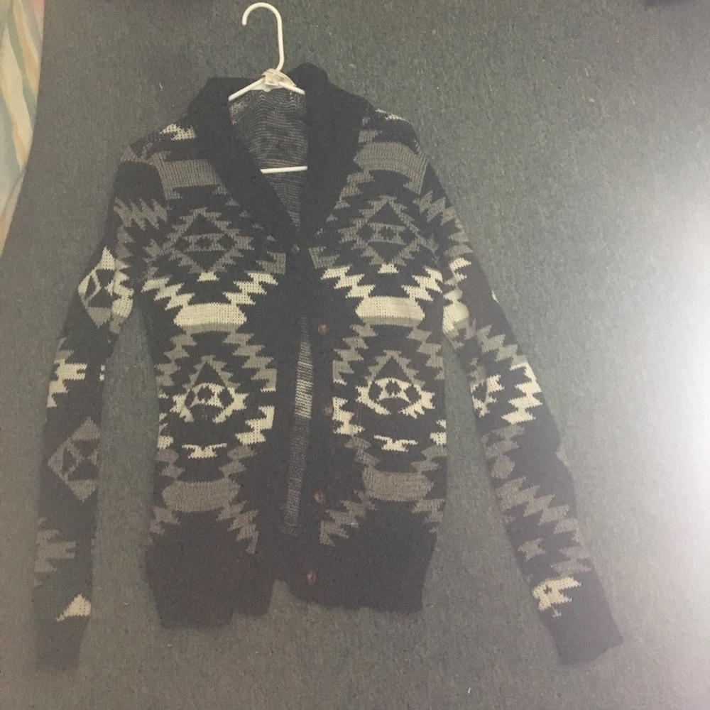 Adam Levine sweater size small