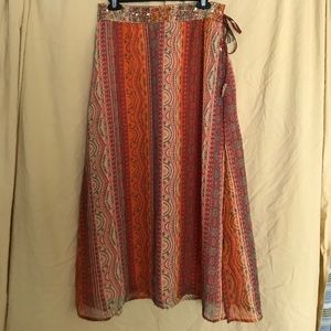 Indie-Inspired maxi skirt!