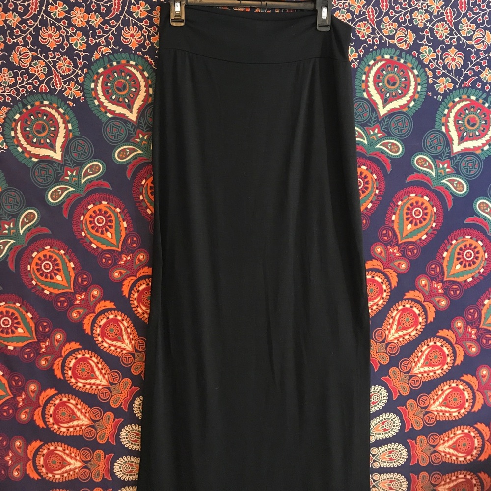 Black stretchy maxi skirt with double slits