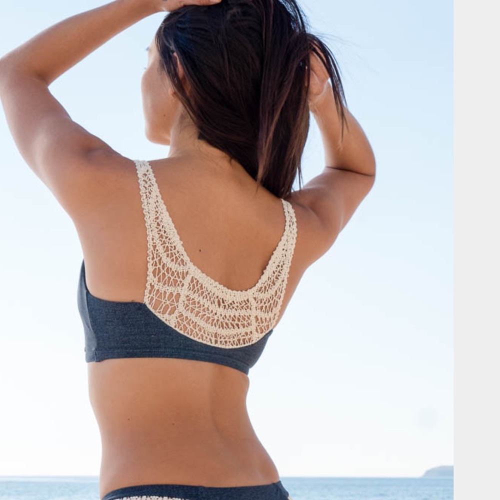 L'Space C'est La Vie crochet bikini top