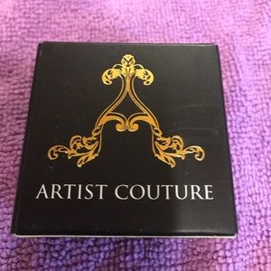 Artist couture highlighter