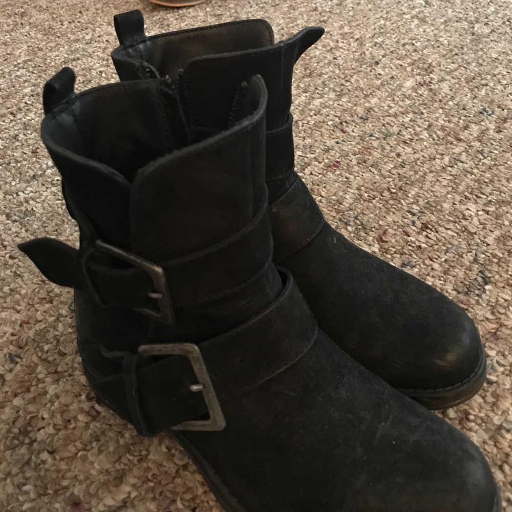 Moto boots