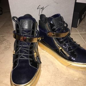 Fairly new Navy Giuseppe's